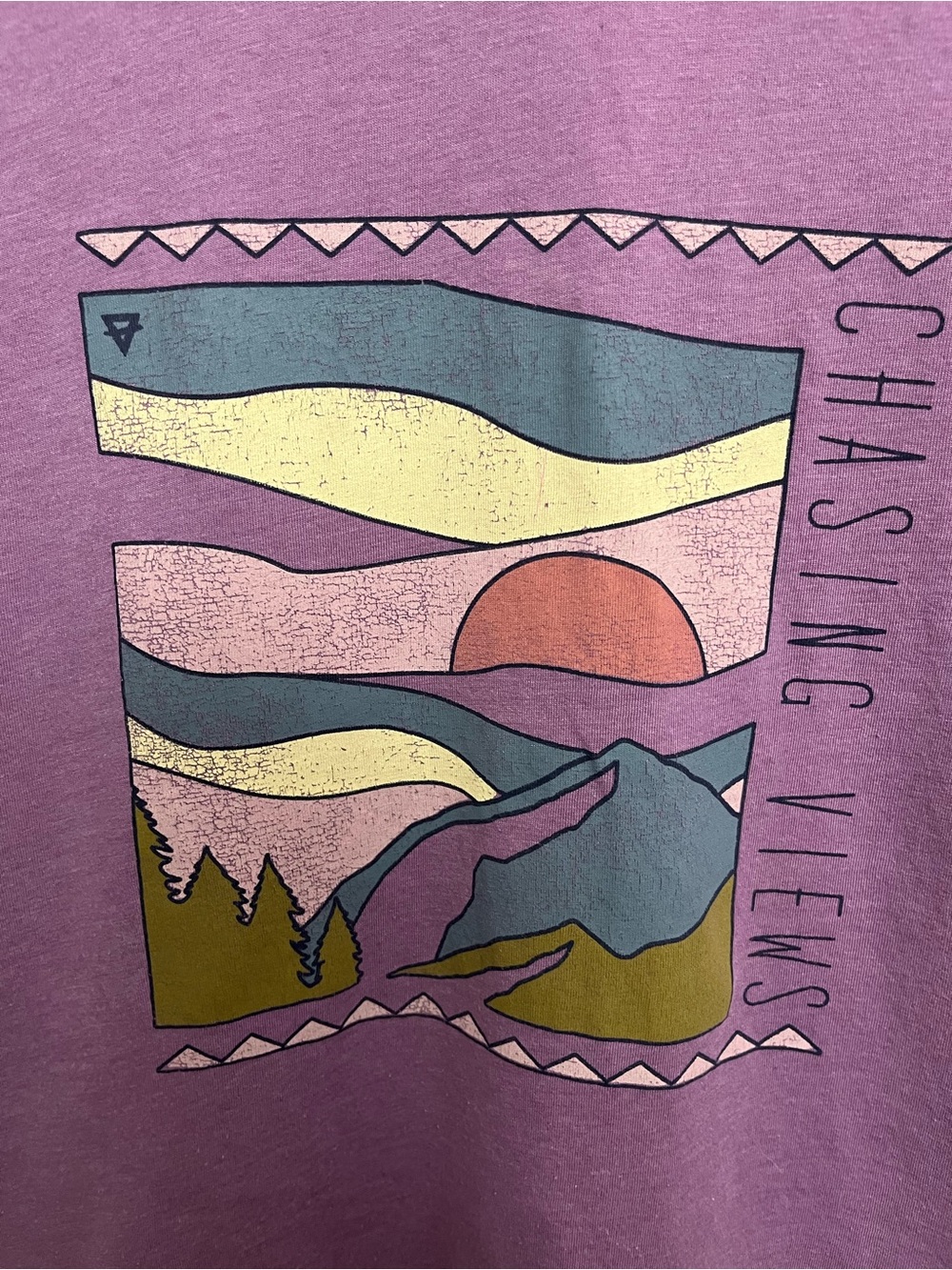 Liv Outdoor Women's Mountain Graphic Tee is size M